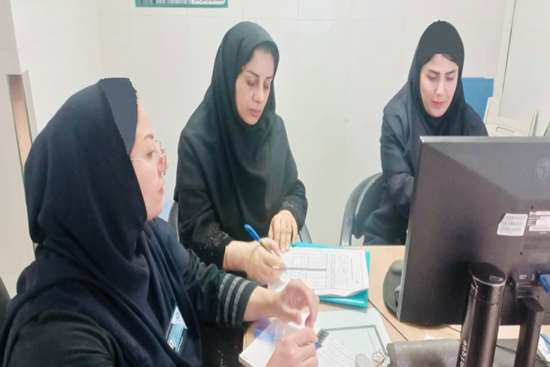 بازدید کارشناس مدیریت امور پرستاری دانشگاه از بیمارستان خصوصی گلسار و بررسی شاخص های پرستاری پیگیری و آموزش به بیمار  