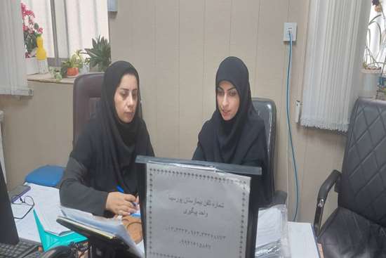 بازدید کارشناس مدیریت امور پرستاری دانشگاه از مرکز آموزشی درمانی پورسینا و بررسی شاخص های پرستاری پیگیری و آموزش به بیمار  