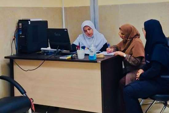 بازدید کارشناس مدیریت امور پرستاری دانشگاه از بیمارستان شهید املاکی تامین اجتماعی کومله و بررسی شاخص های پرستاری پیگیری و آموزش  