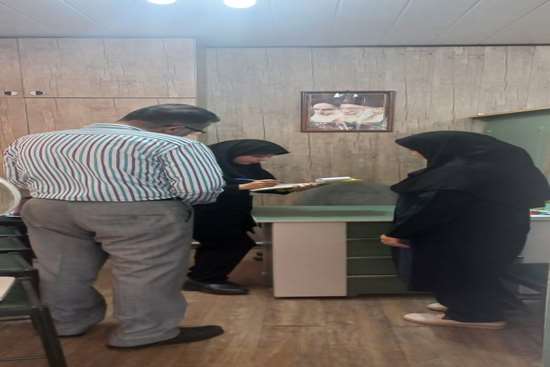 بازدید مشترک کارشناس مدیریت امور پرستاری و کارشناس مدیریت نظارت و اعتباربخشی دانشگاه از یک مرکز مراقبت در منزل شهر رشت 